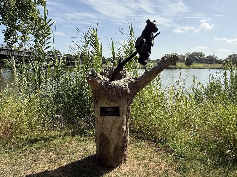 Trouble — sculpture in Waco, Texas