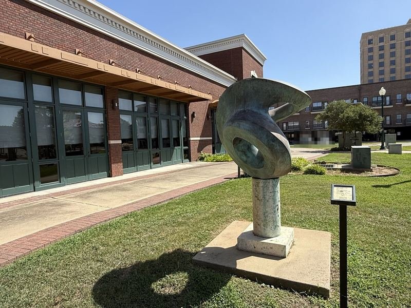 The Square That Refused to Leave — “Spadix” — the bronze one block over, outside the Chamber