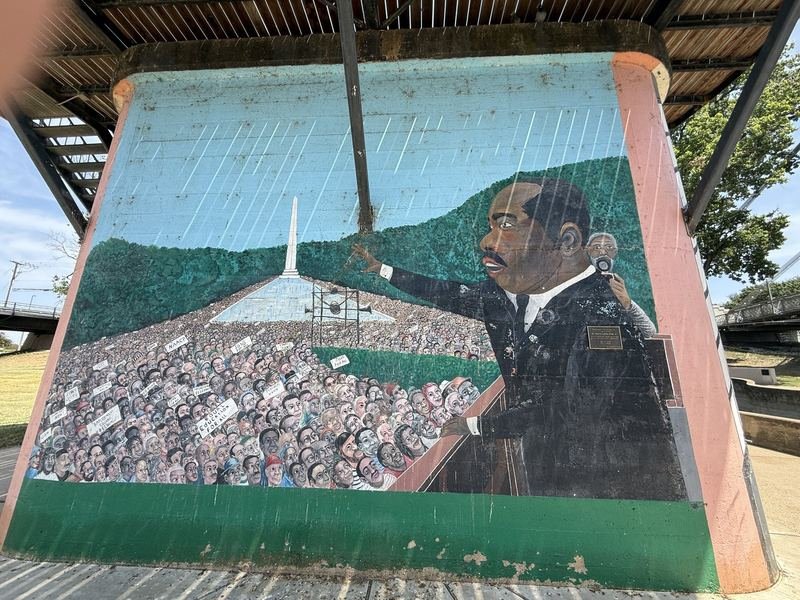 The Dream, Painted on a Bridge Pier โ Martin Luther King Jr. mural, Waco, Texas